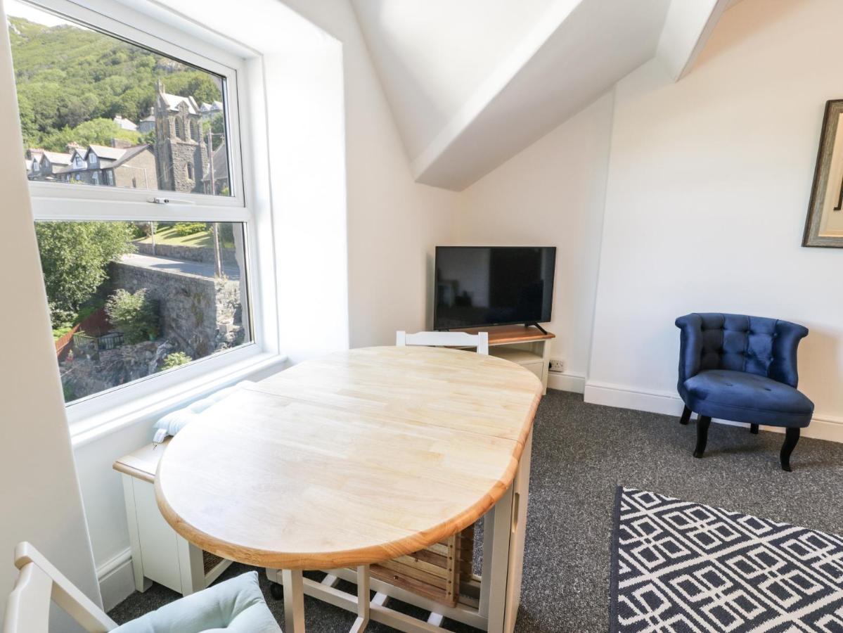 4a Victoria Place Apartment *