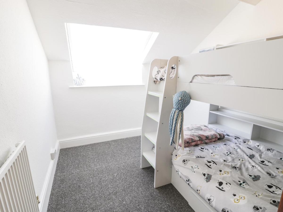Apartment 4a Victoria Place *